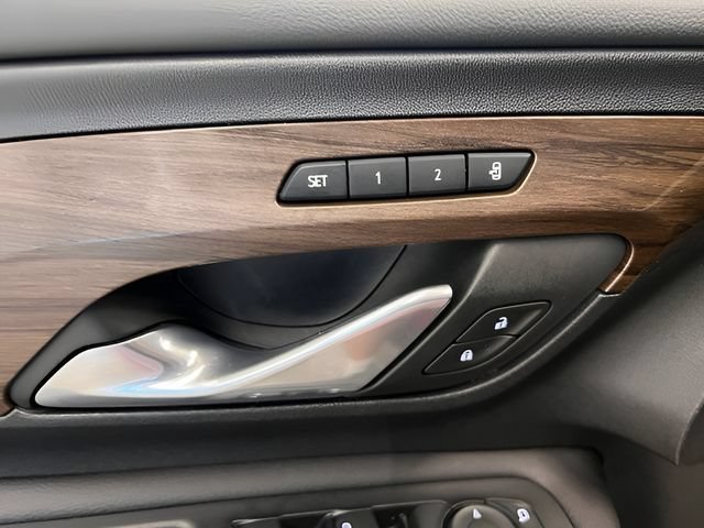 Used 2020 GMC Terrain Denali w/ Denali Premium Package AWD/4WD image 18