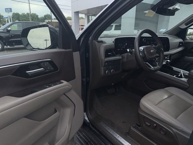 Used 2025 Chevrolet Tahoe LT AWD/4WD image 30