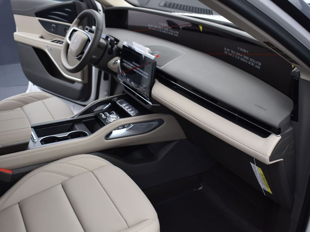 Certified 2025 Lincoln Nautilus Premier w/ Equipment Group 102A image 25