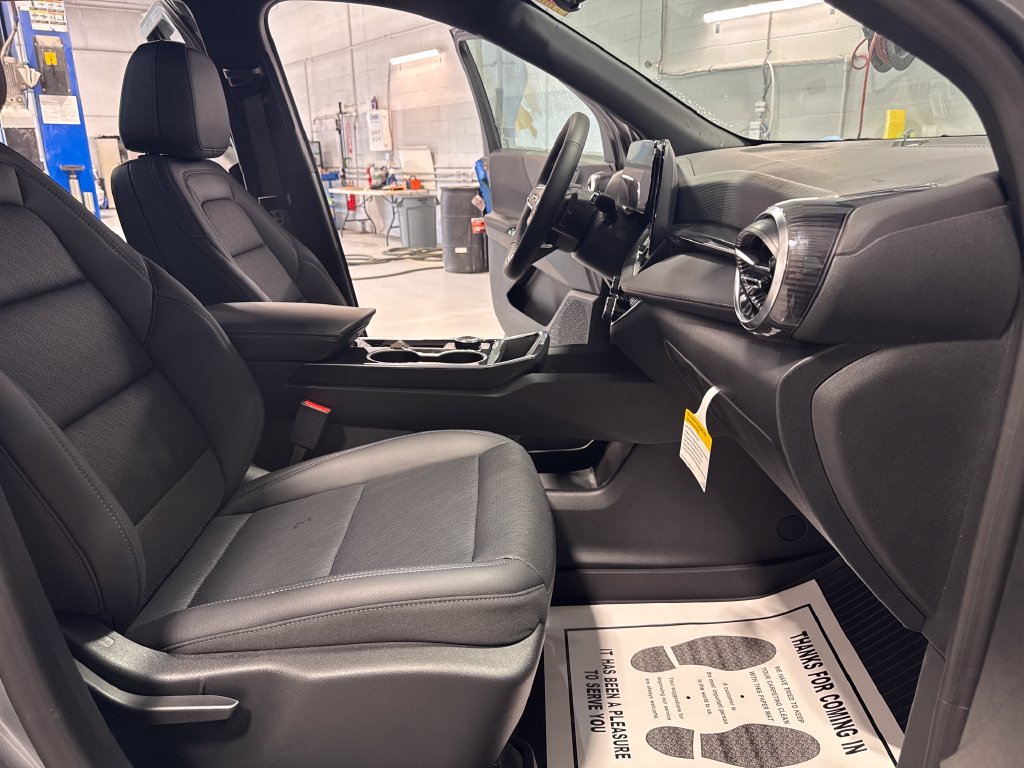 New 2027 Chevrolet Equinox LT w/ Convenience Package II AWD/4WD image 33