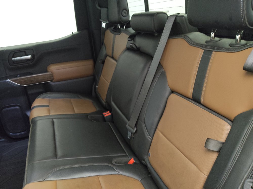 Used 2019 Chevrolet Silverado 1500 High Country w/ Technology Package AWD/4WD image 21