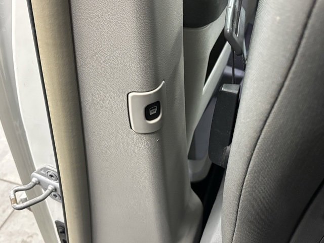 Used 2010 Chrysler Town & Country Touring image 13