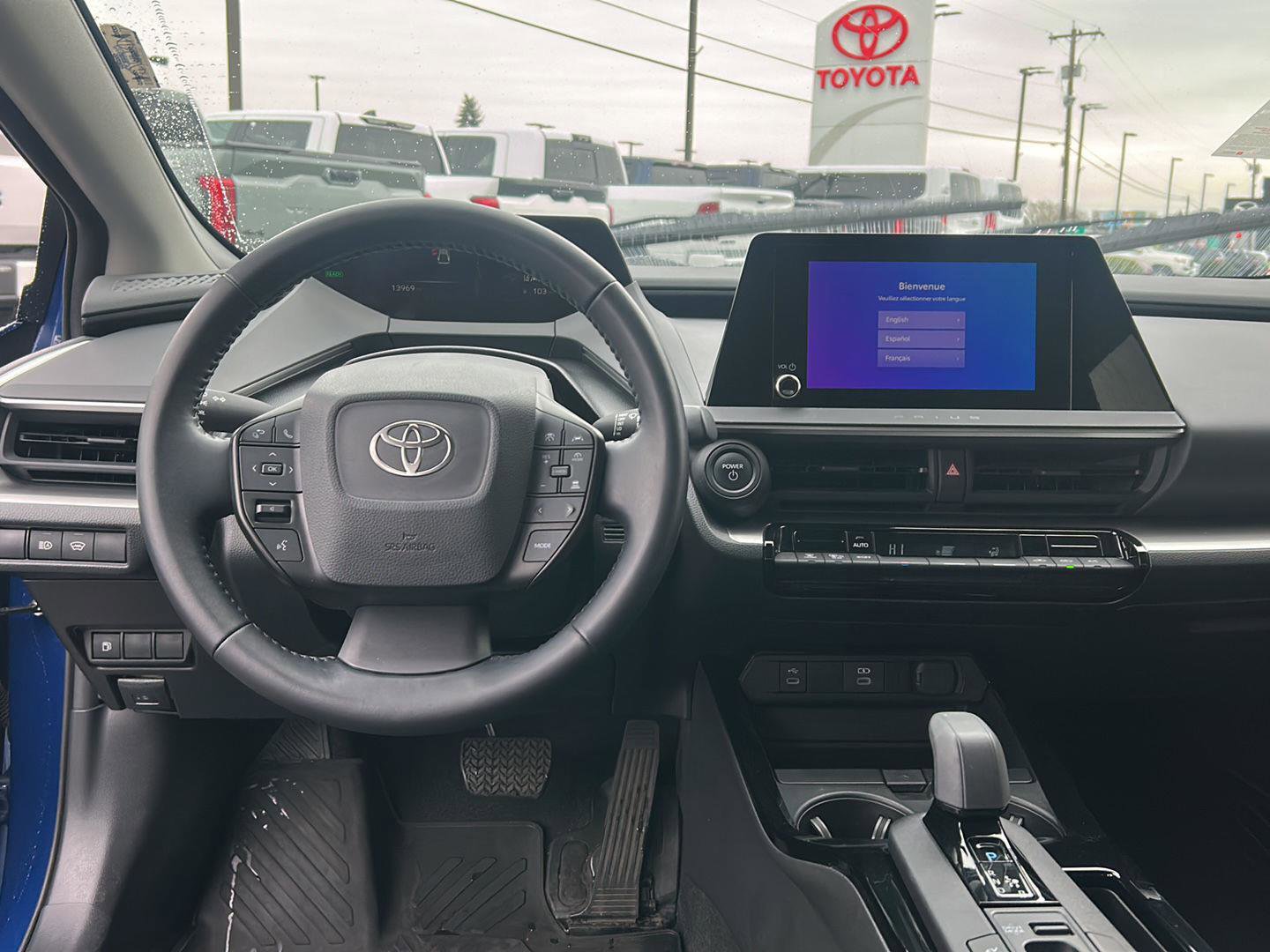 Used 2023 Toyota Prius LE image 12