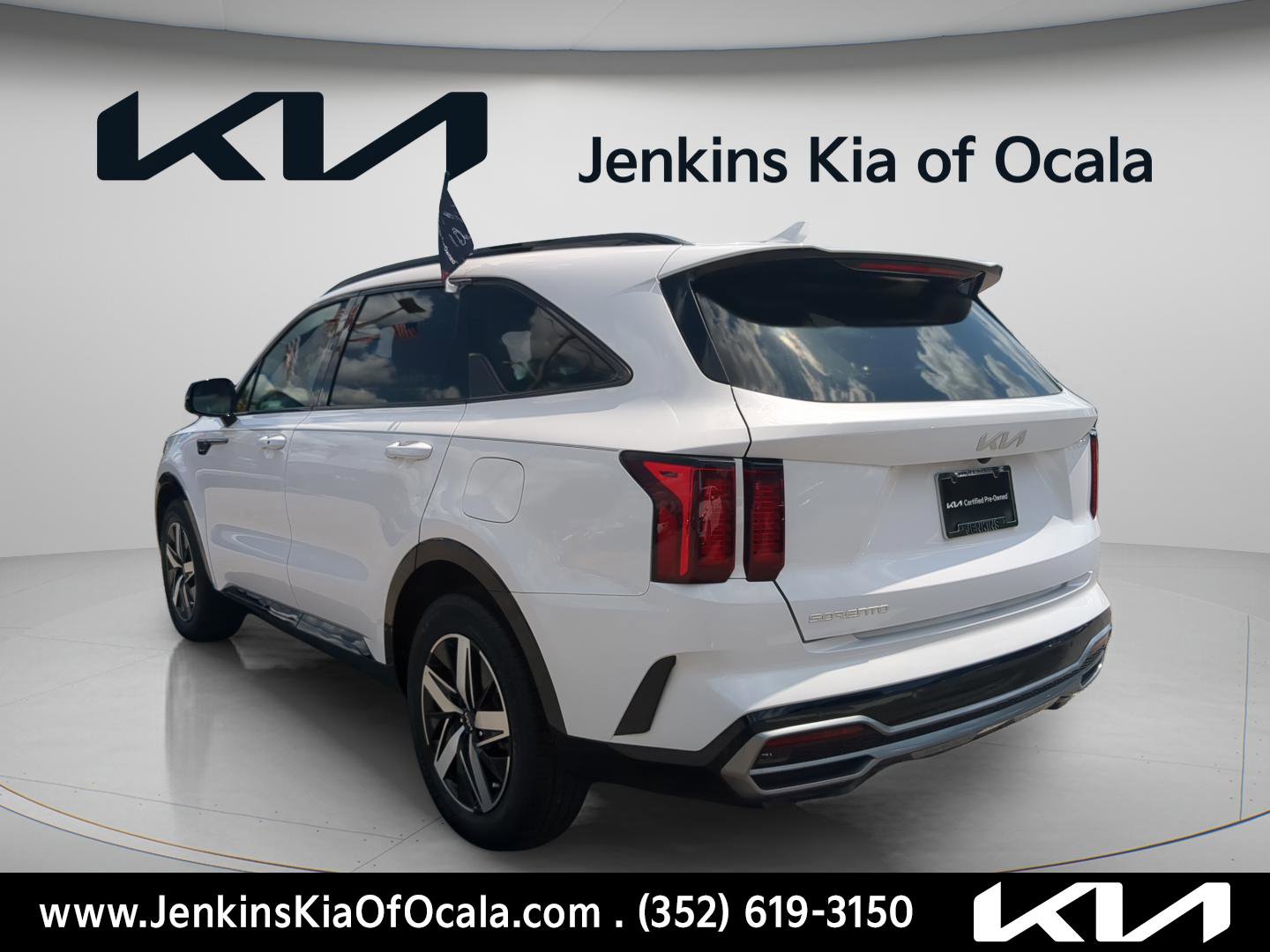 Certified 2023 Kia Sorento S w/ Panoramic Sunroof Package FWD image 5