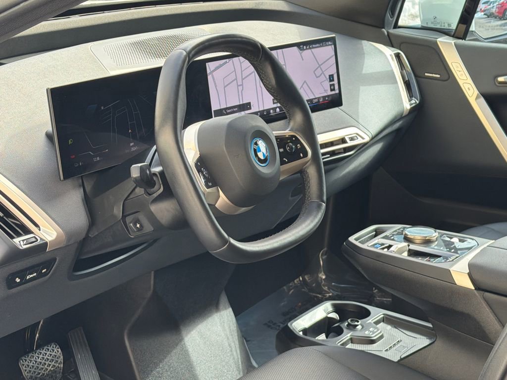 Used 2024 BMW iX xDrive50 w/ Premium Package image 18