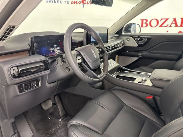 New 2025 Lincoln Aviator Reserve w/ Luxury Package image 14