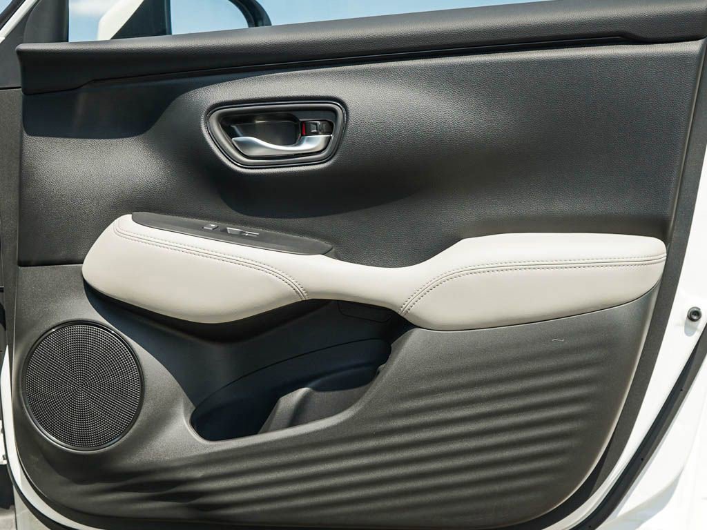 New 2026 Honda HR-V LX image 9