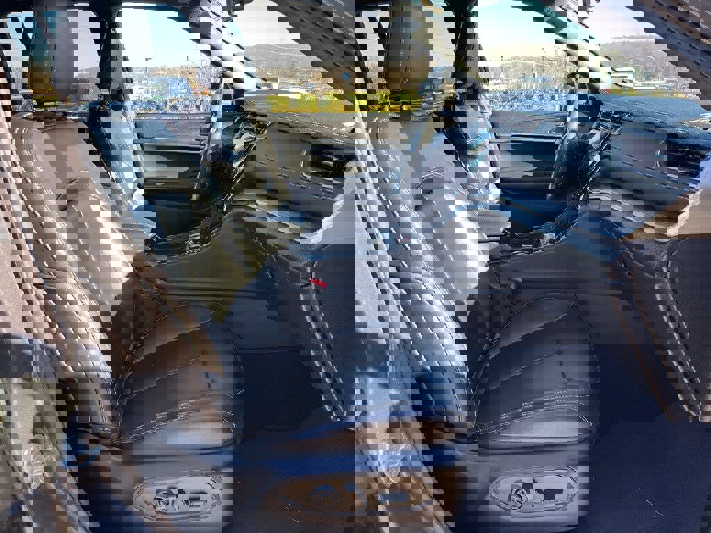 Used 2025 Jeep Grand Cherokee Limited image 25