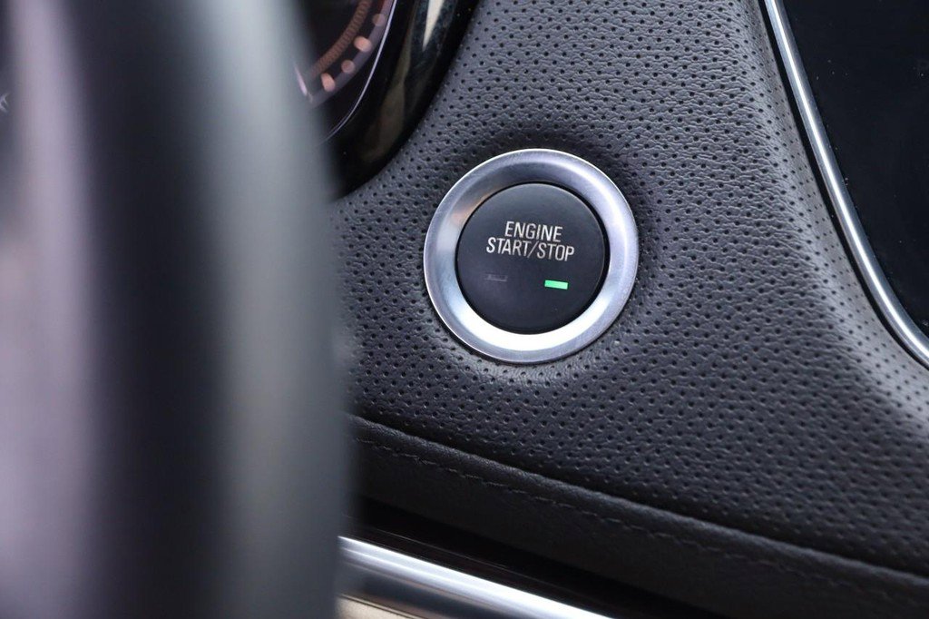 Used 2019 Cadillac XT5 Premium Luxury FWD image 16