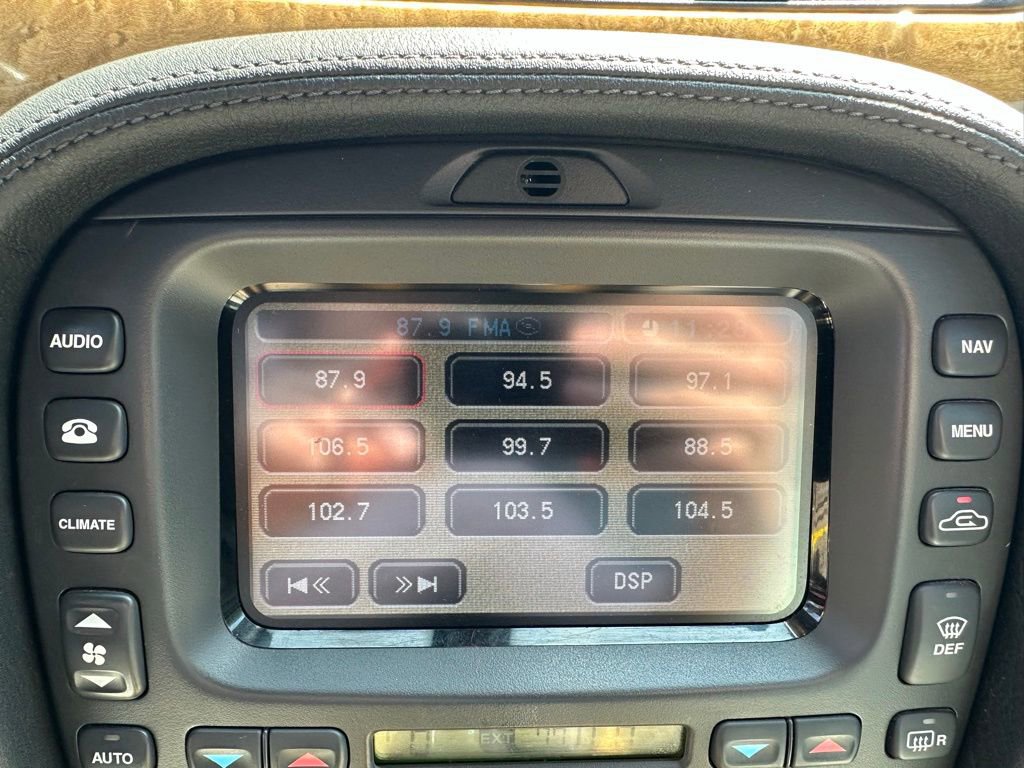 Used 2005 Jaguar S-TYPE R image 13