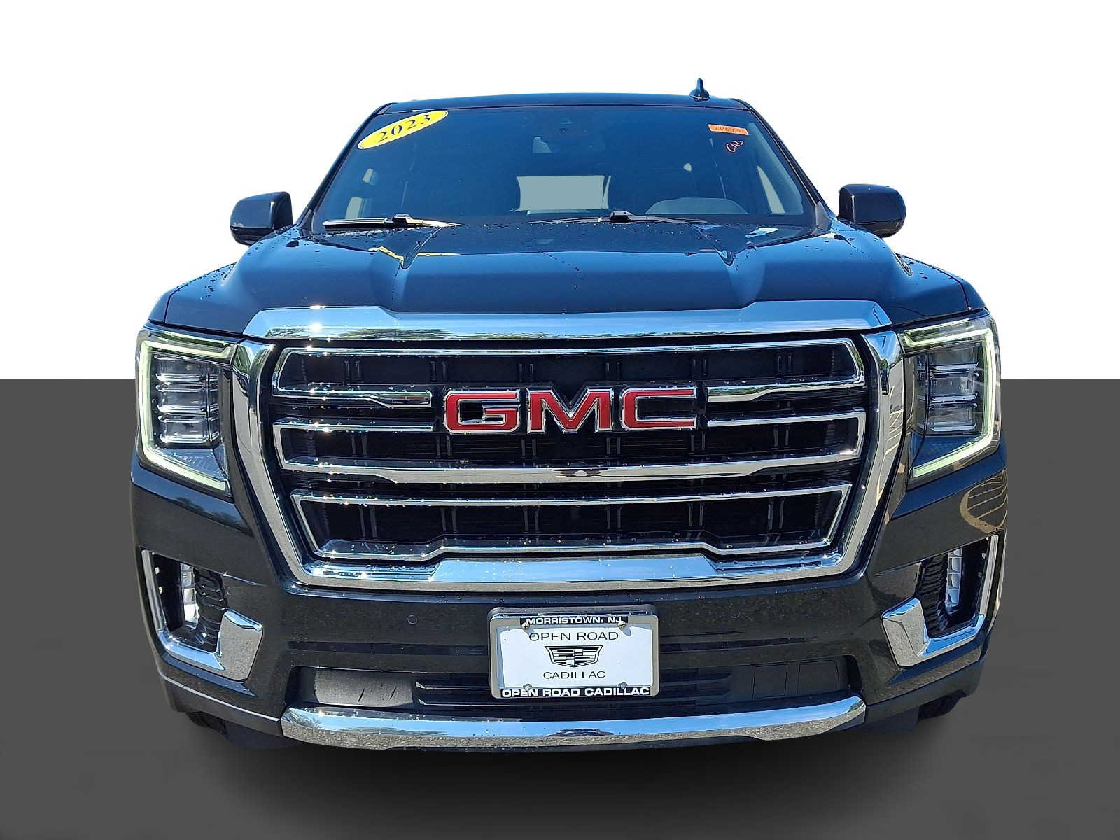 Used 2023 GMC Yukon SLT AWD/4WD image 2