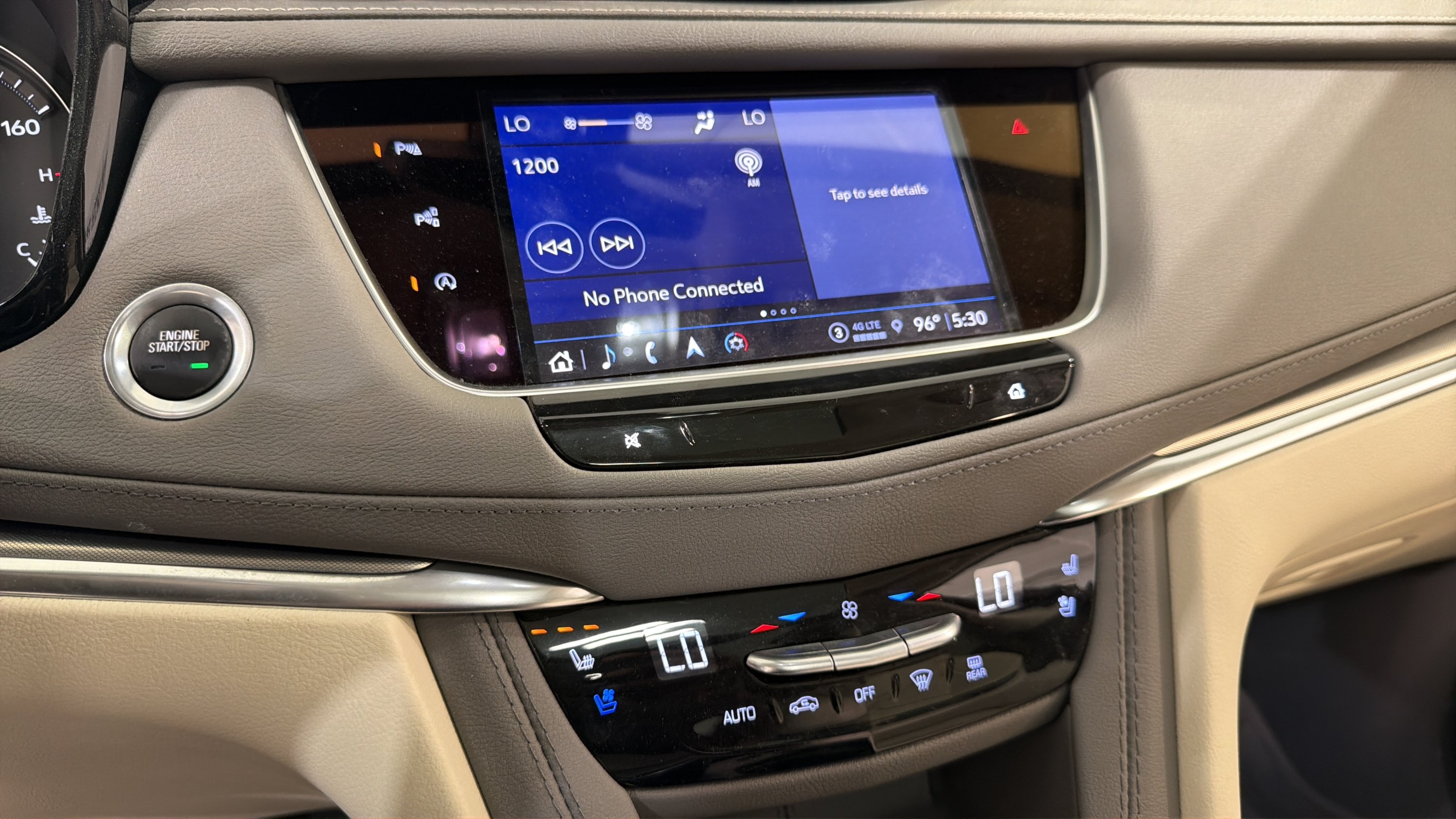 Used 2024 Cadillac XT5 Premium Luxury w/ Technology Package FWD image 18