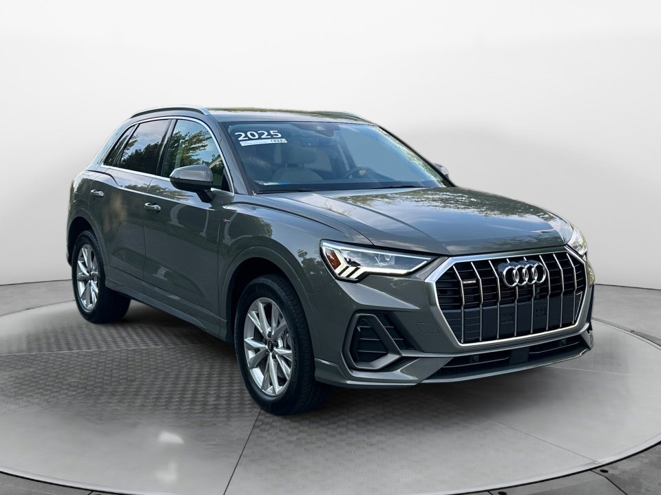 Certified 2025 Audi Q3 2.0T Premium Plus