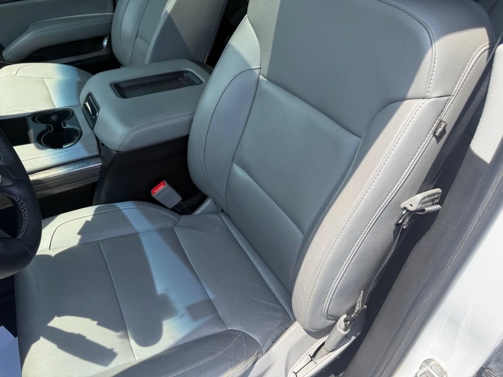 Used 2018 Chevrolet Tahoe LT w/ Luxury Package AWD/4WD image 19
