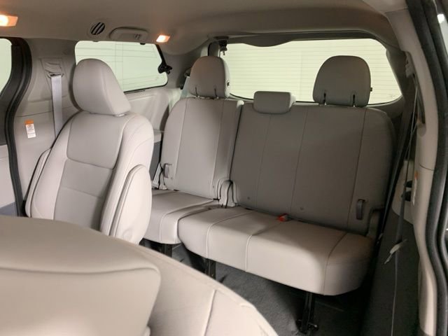 Used 2020 Toyota Sienna XLE Premium AWD/4WD image 33