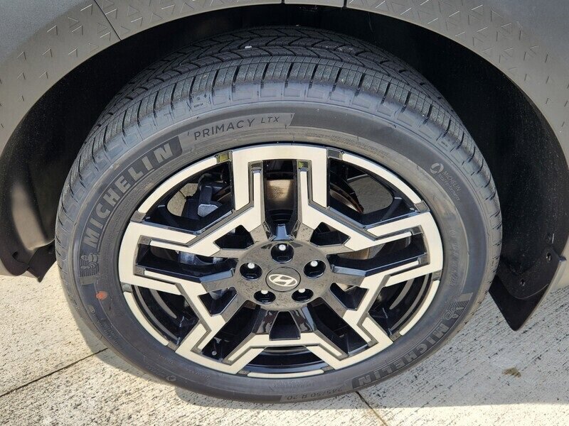 New 2025 Hyundai Santa Cruz Limited image 5