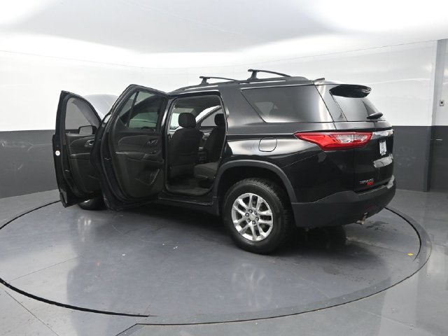 Used 2021 Chevrolet Traverse LT FWD image 36