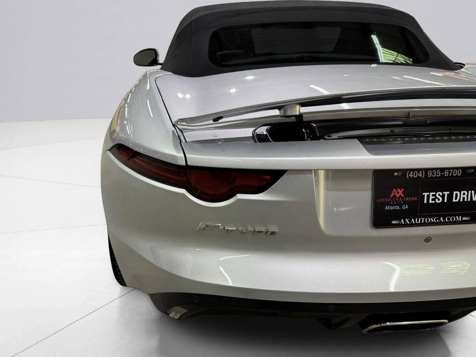 Used 2019 Jaguar F-TYPE Convertible RWD image 14