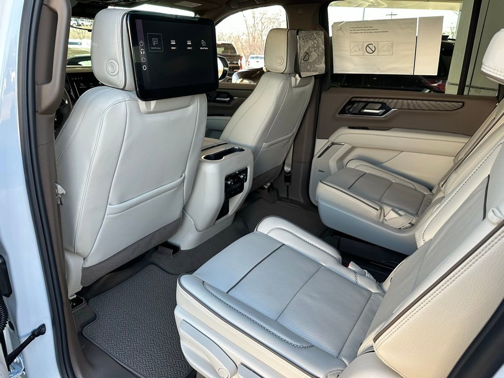 New 2026 GMC Yukon XL Denali w/ Denali Reserve Package image 15