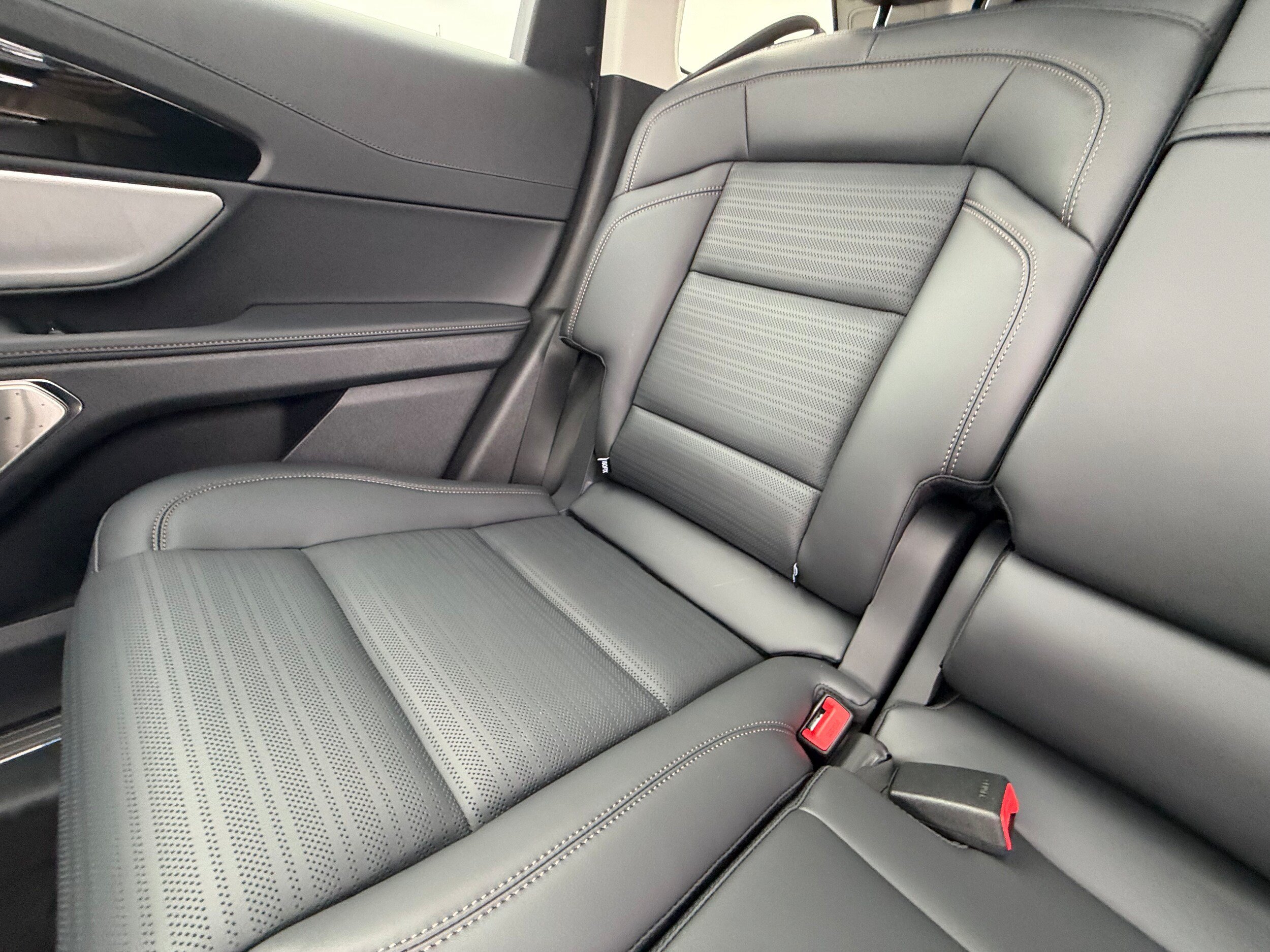 New 2026 Lincoln Nautilus Reserve AWD/4WD image 21