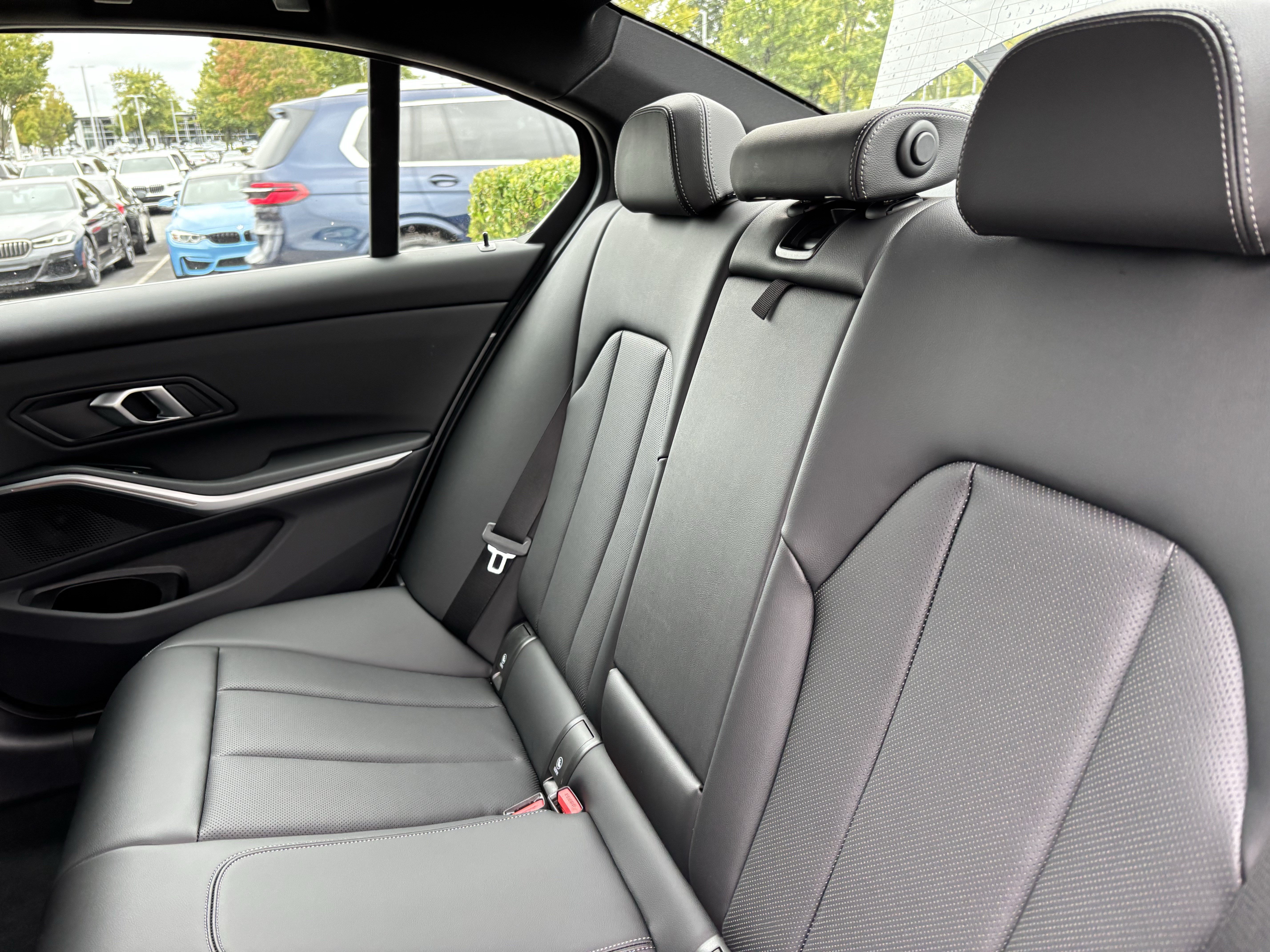 Certified 2025 BMW 330i Sedan RWD image 32