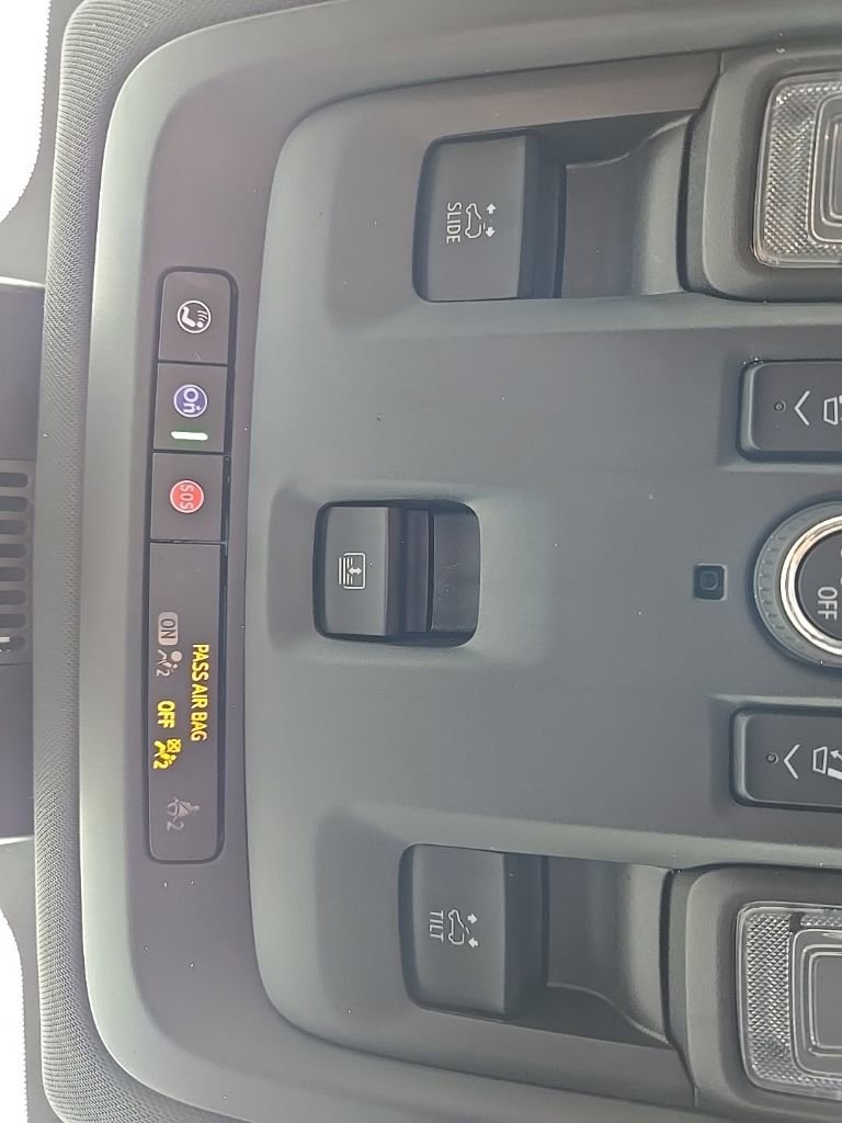 Used 2023 GMC Yukon SLT w/ SLT Premium Package image 36