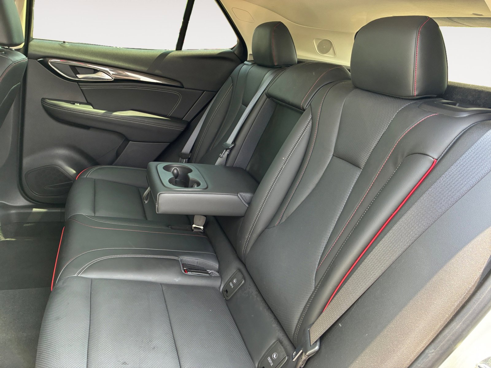 Used 2022 Buick Envision Essence w/ Technology Package I FWD image 24