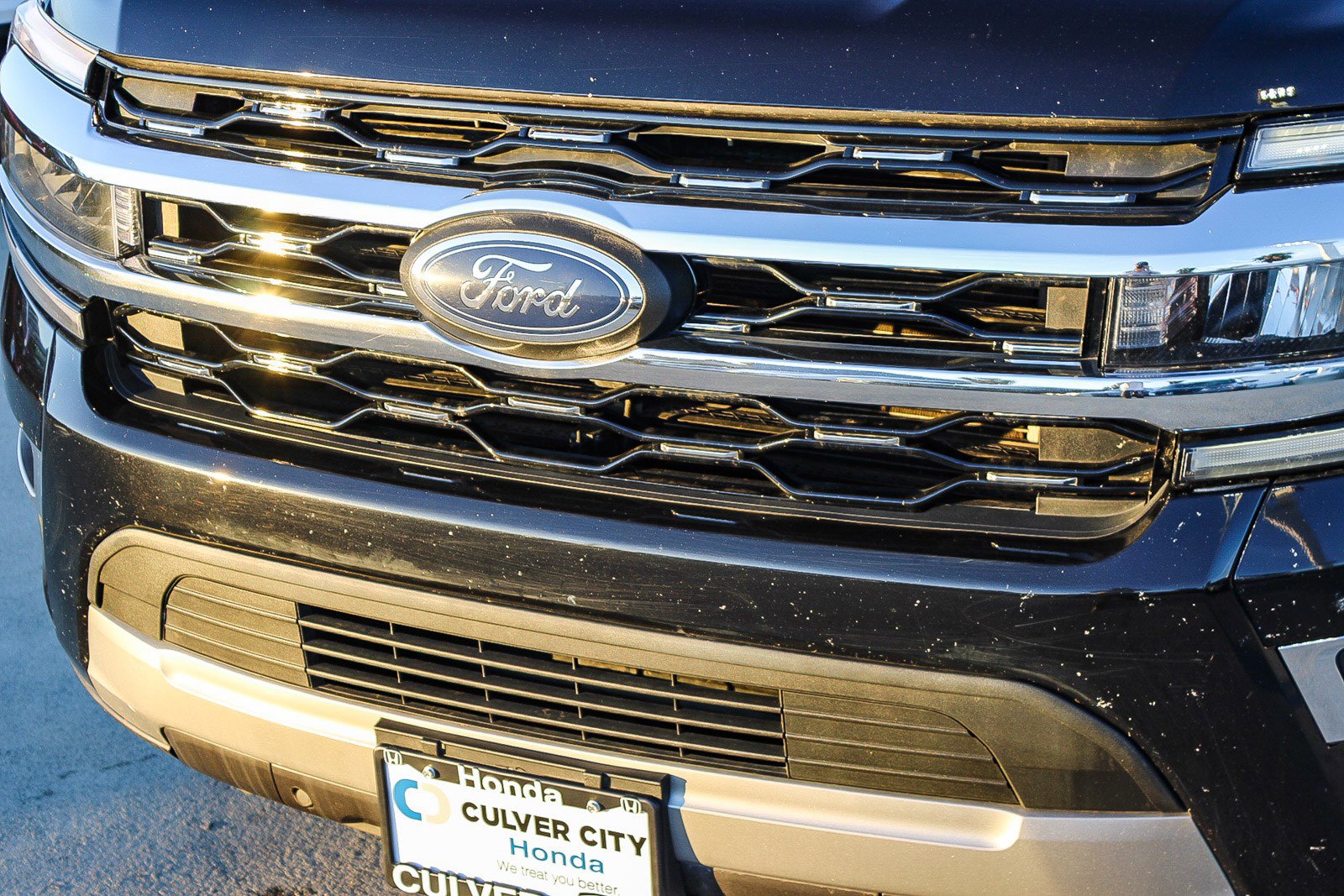 Used 2024 Ford Expedition Max Limited image 6