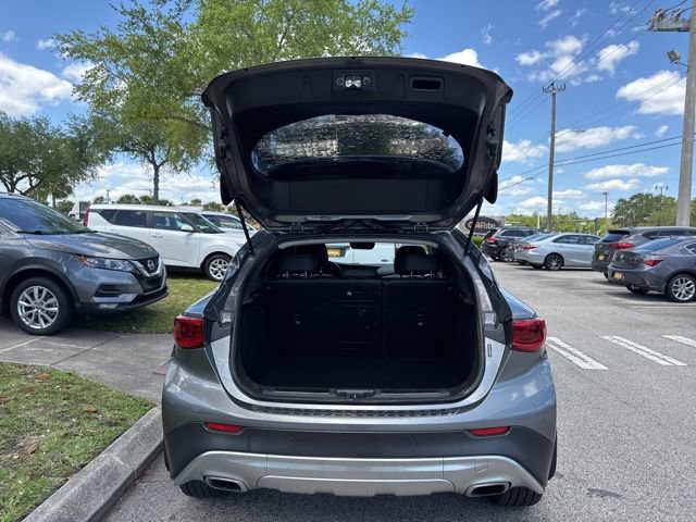 Used 2018 INFINITI QX30 Premium w/ Navigation Package AWD/4WD image 17