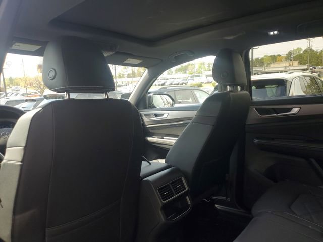 Certified 2025 Volkswagen Atlas Cross Sport SE w/ Panoramic Sunroof Package image 11