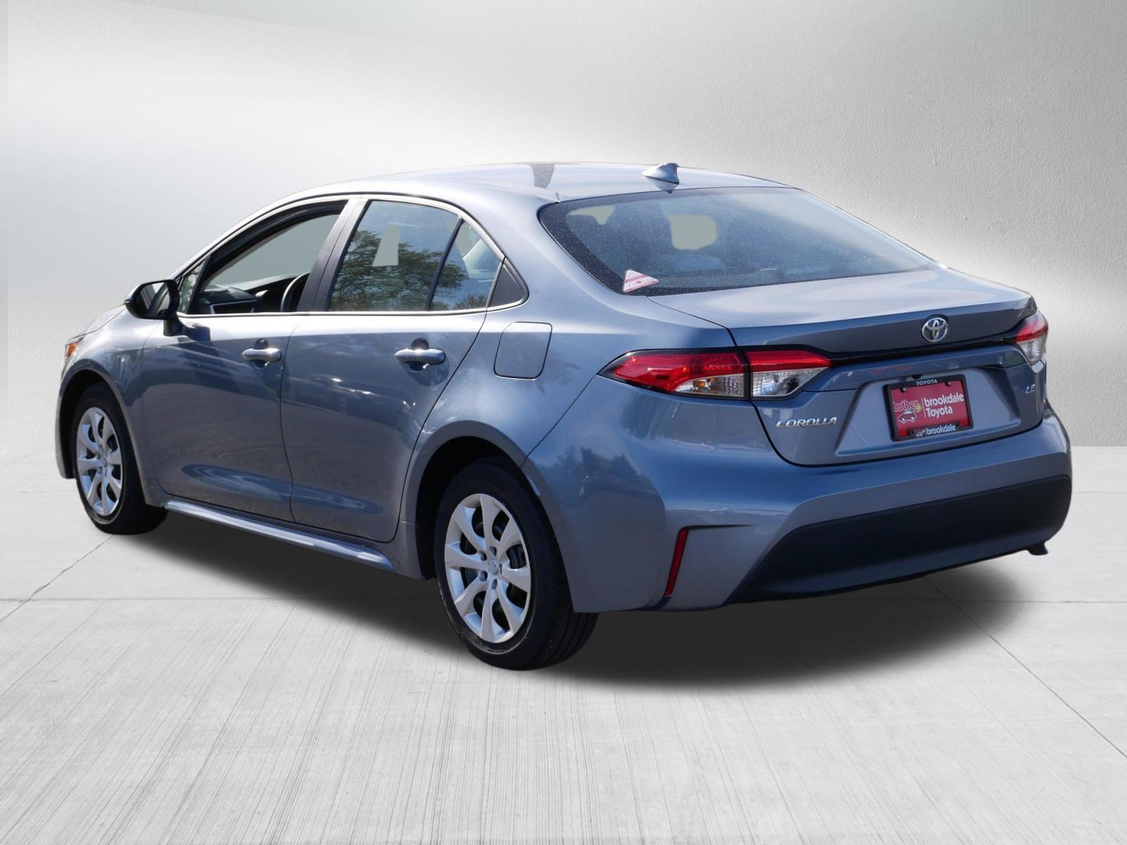 Used 2025 Toyota Corolla LE FWD image 5