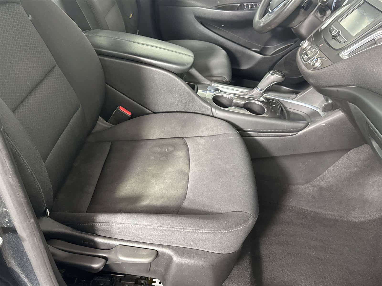 Used 2016 Chevrolet Malibu LT FWD image 16