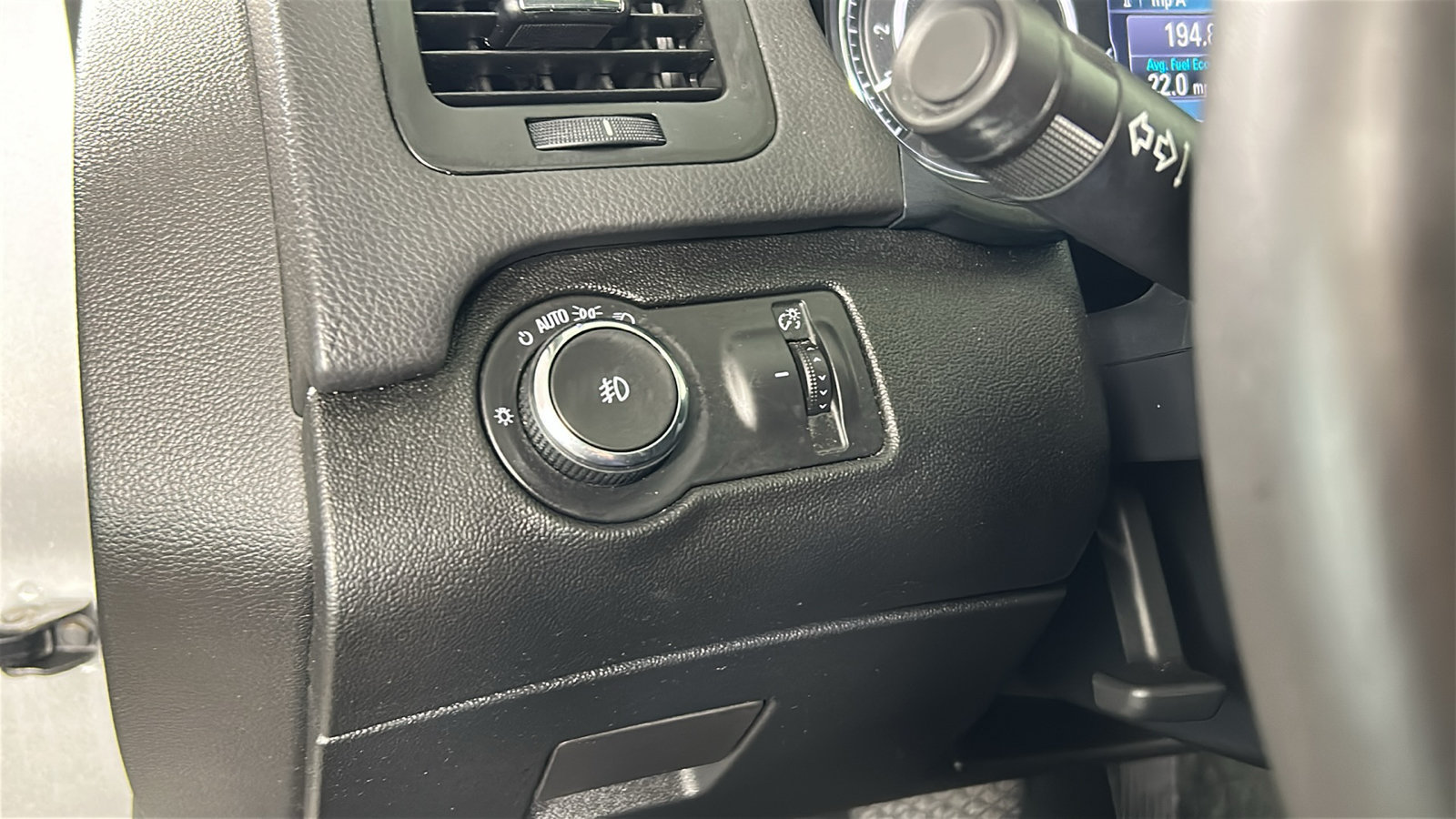 Used 2015 Buick Regal Premium w/ Experience Buick Package FWD image 23