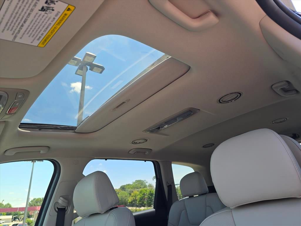 Certified 2023 Kia Telluride EX w/ EX Captain's Chair Package AWD/4WD image 18