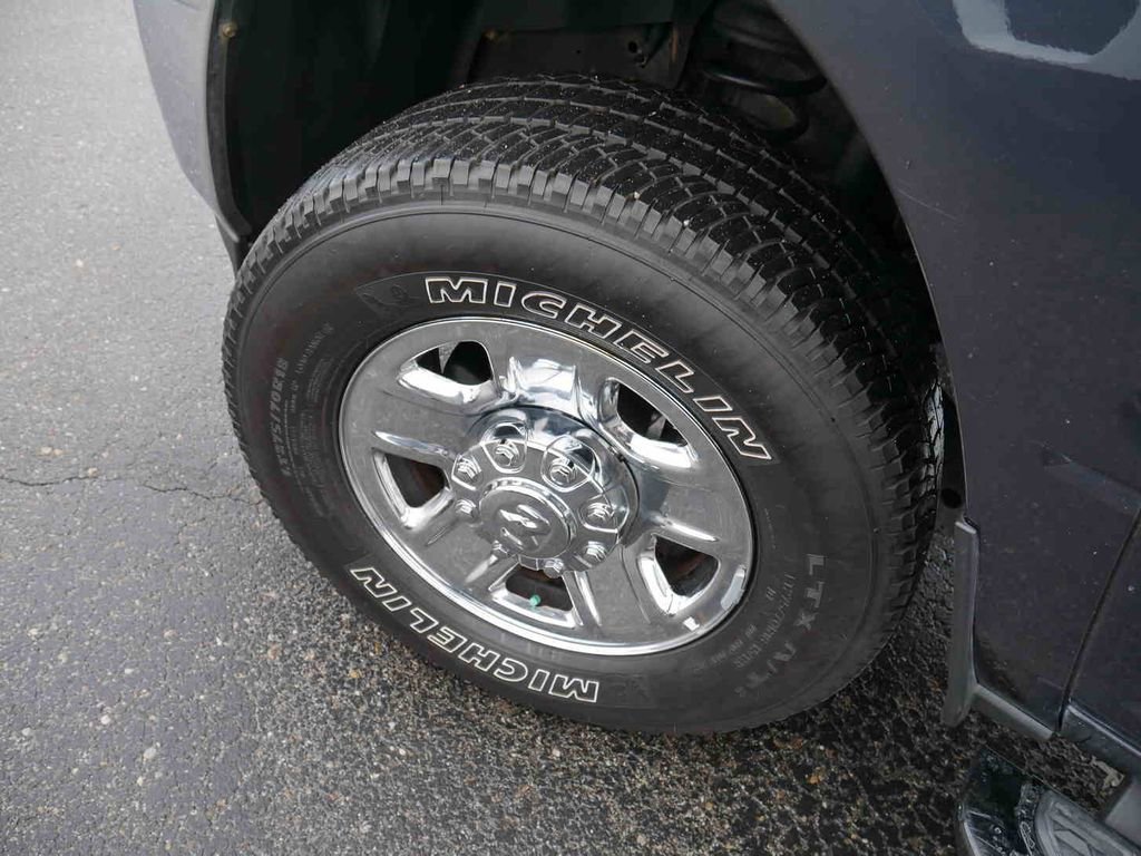 Used 2019 RAM 2500 Big Horn image 14