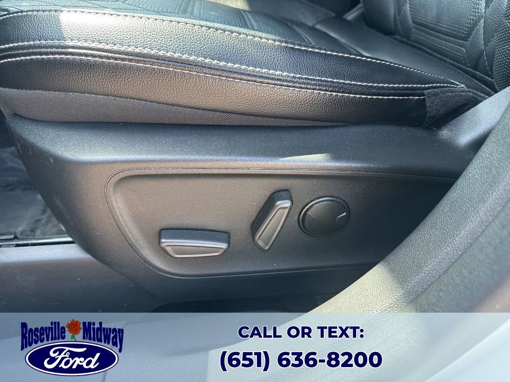 Used 2023 Ford Escape Platinum w/ Premium Technology Package AWD/4WD image 27