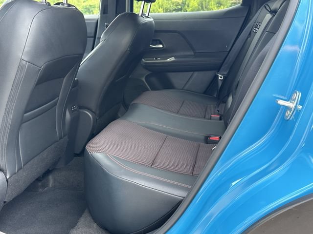 Certified 2025 Nissan Kicks SR FWD image 19