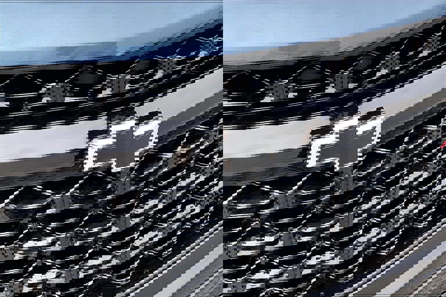 Used 2024 Chevrolet Traverse RS image 29