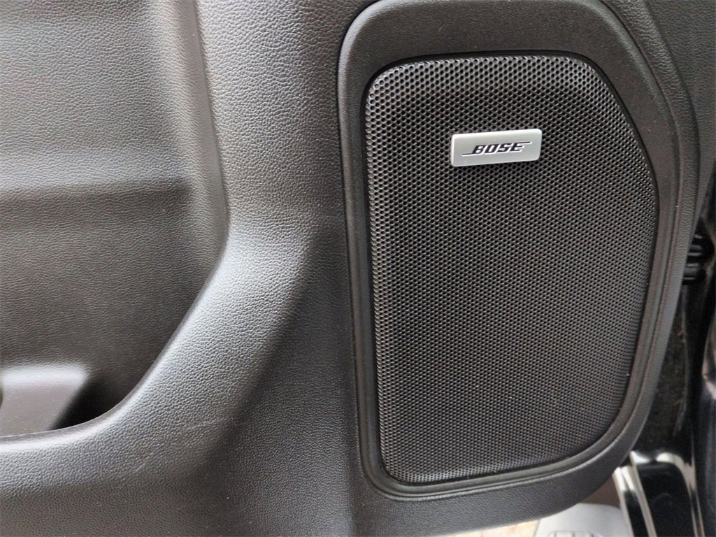 Used 2022 Chevrolet Silverado 1500 High Country w/ Technology Package image 17