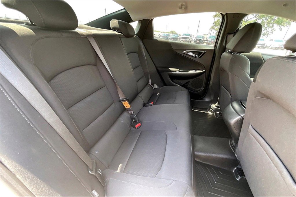 Used 2020 Chevrolet Malibu LS image 22