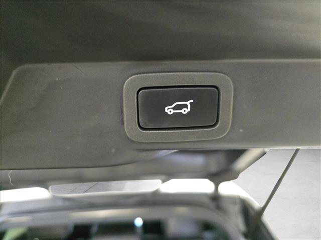 Used 2020 Land Rover Range Rover Sport HSE image 13