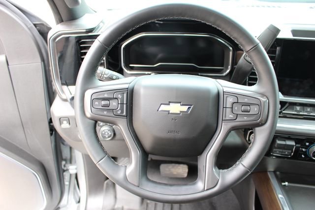 Used 2024 Chevrolet Silverado 3500 High Country w/ High Country Premium Package image 14