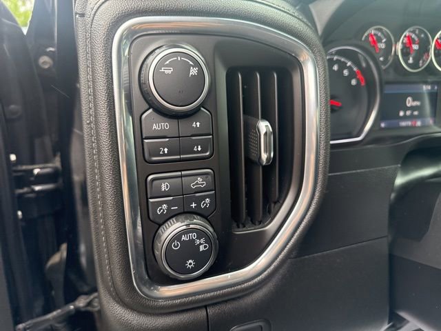 Used 2019 Chevrolet Silverado 1500 RST AWD/4WD image 17