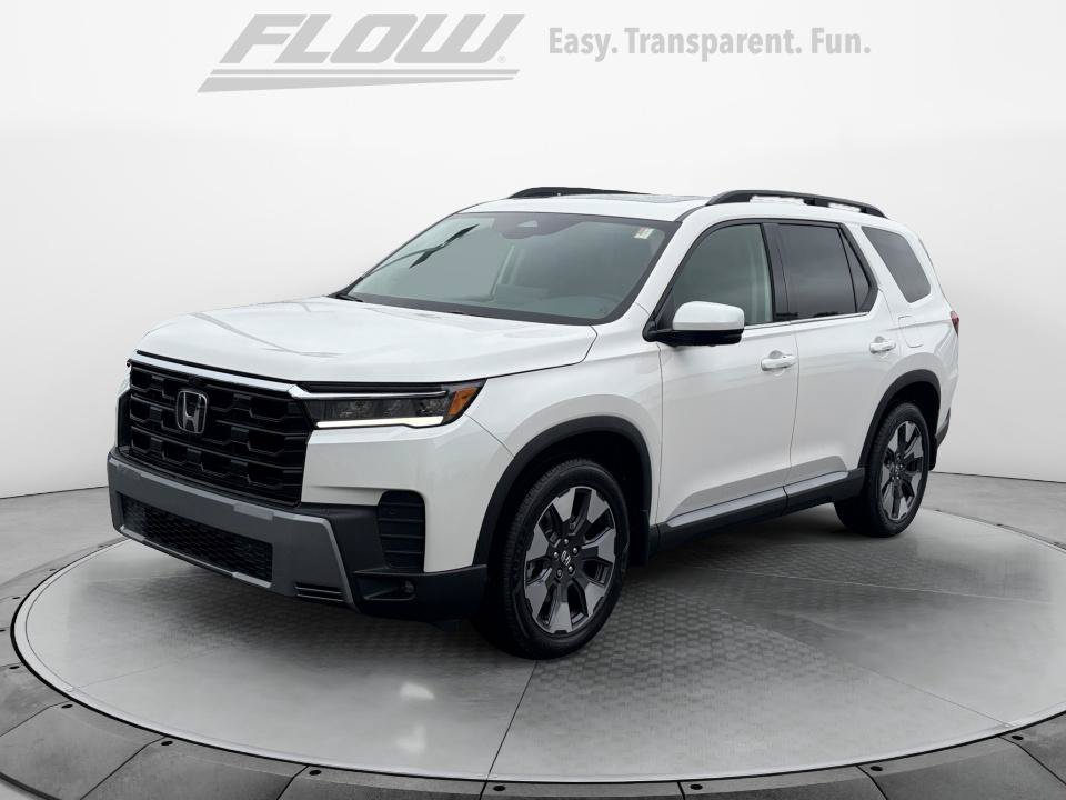 New 2026 Honda Pilot Touring image 3