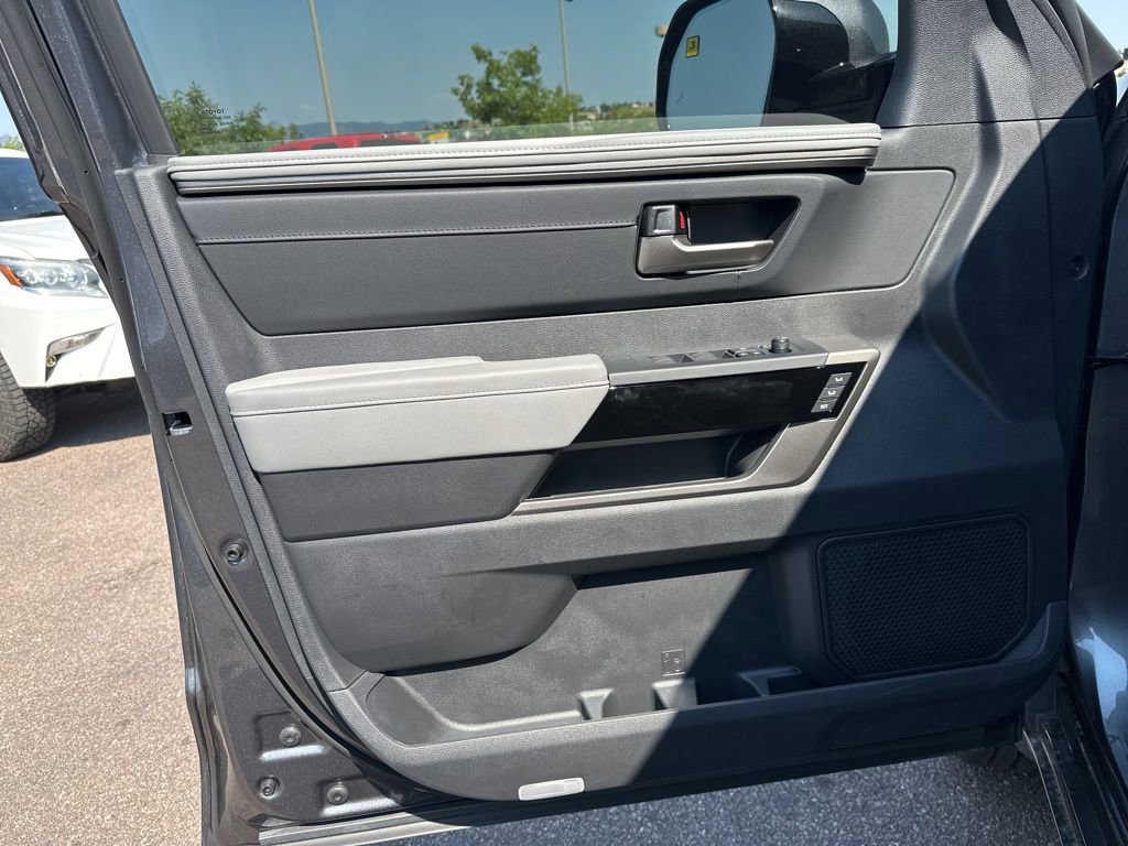 Used 2025 Toyota Tundra Limited image 16