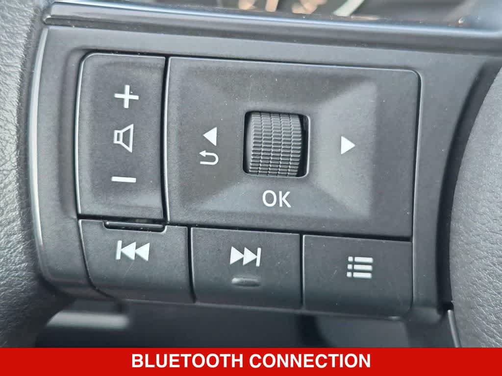 Used 2024 Nissan Rogue SV AWD/4WD image 22