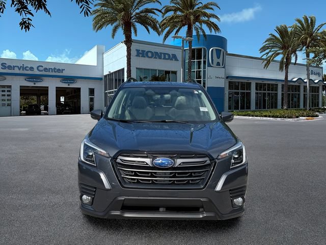Used 2023 Subaru Forester Limited AWD/4WD image 3