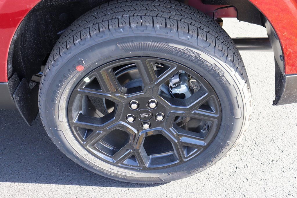 New 2025 Ford Maverick XLT w/ XLT Luxury Package image 5