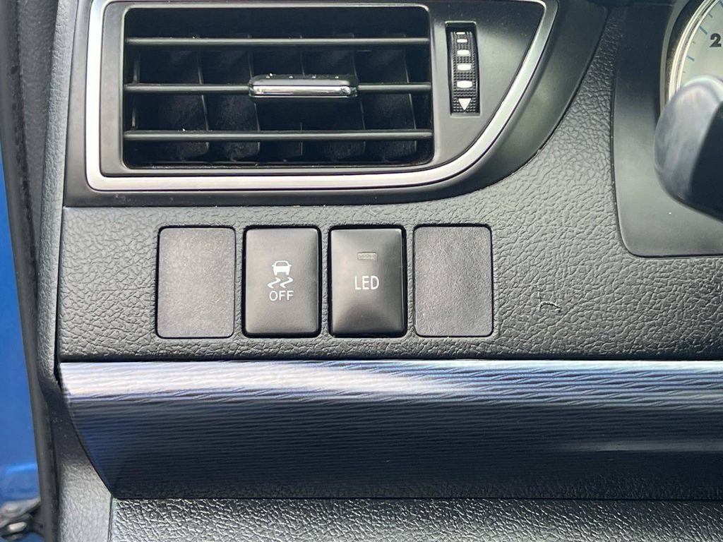 Used 2016 Toyota Camry SE FWD image 24