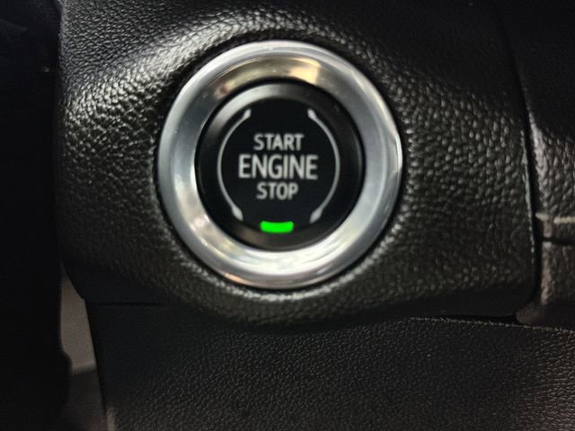 Used 2023 Buick Envision Avenir image 17